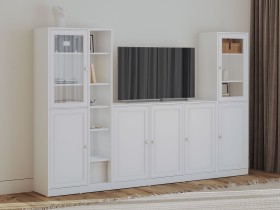 Гостиная Люси с комодом