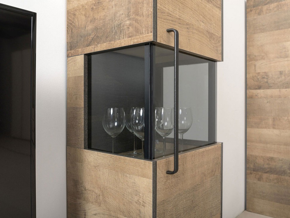 Шкаф-витрина Трувор